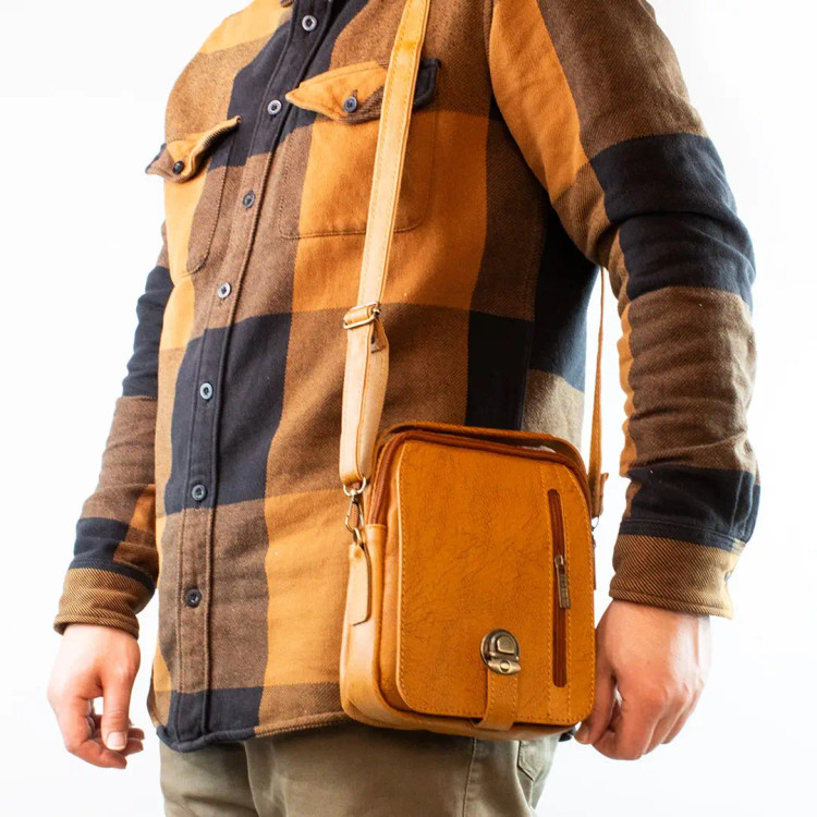 کیف دوشی مردانه با بند چرمی