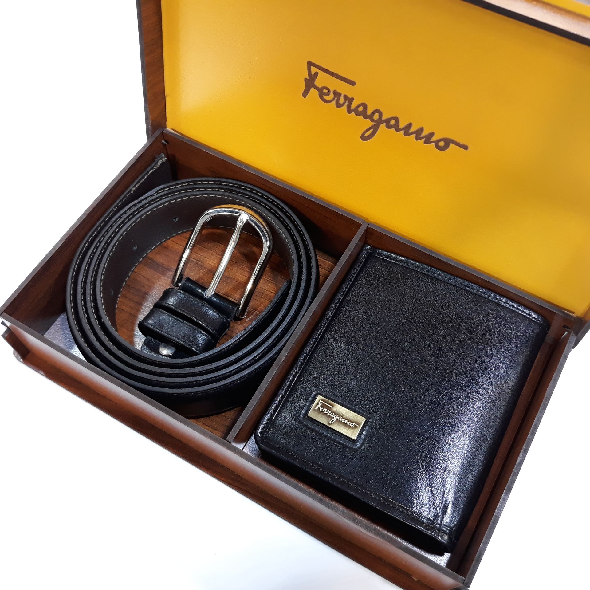 ست کیف و‌کمربند فاراگاما چرم طبیعی