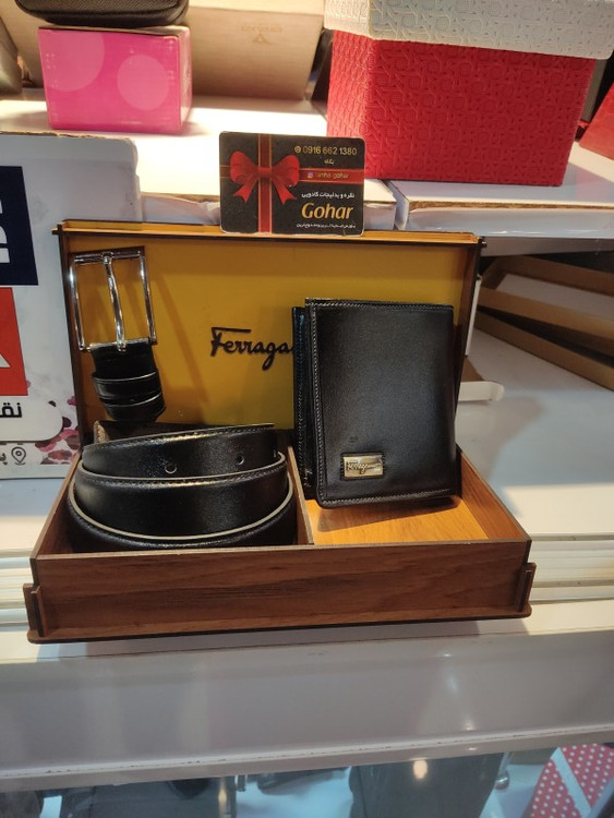 رنگ مشکی ست دو قلم کیف و کمربند farogama
