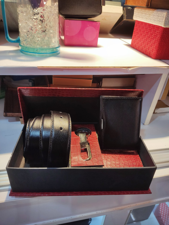 ست هدیه کیف و کمربند و دسته کلید چرم طبیعی