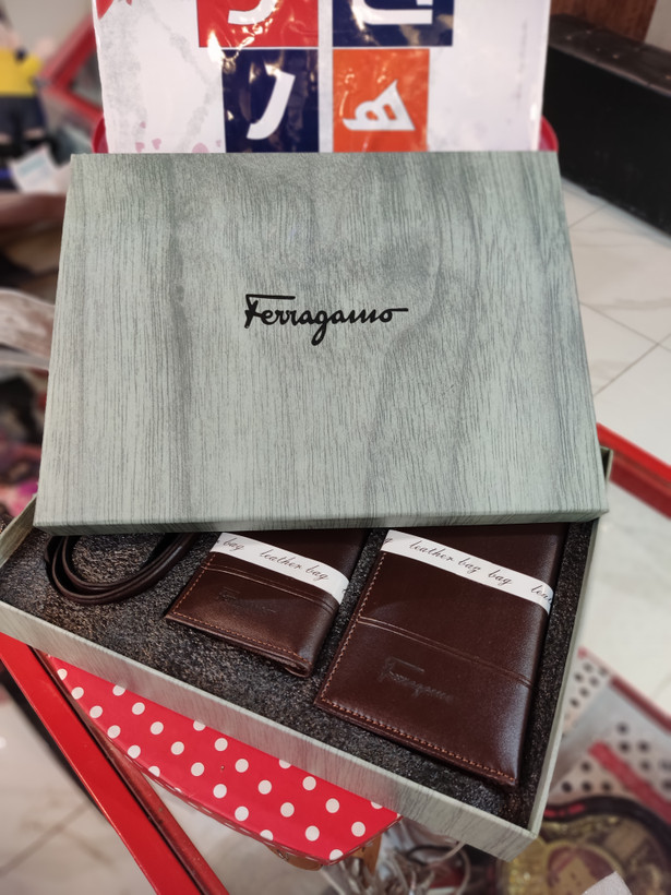 بسته بندی و جعبه شیک مناسب هدیه دادن