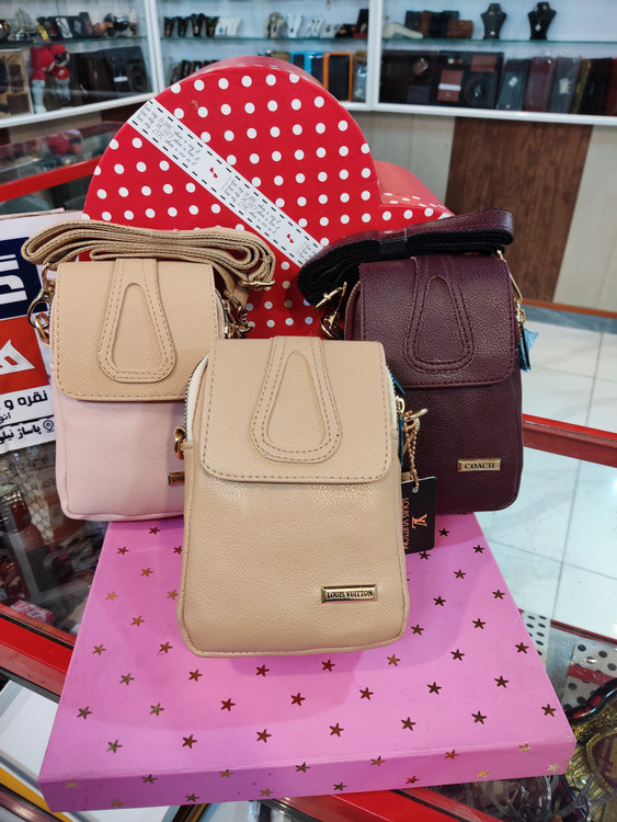 رنگ کرم صورتی ، کرم و زرشکی