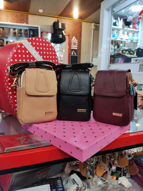 مشکی برف ،زرشکی و کرم