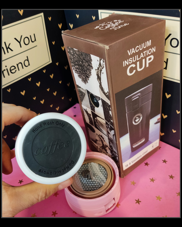 زیر محصول لاستیکی میباشد ، جعبه و کارتن تراول ماک