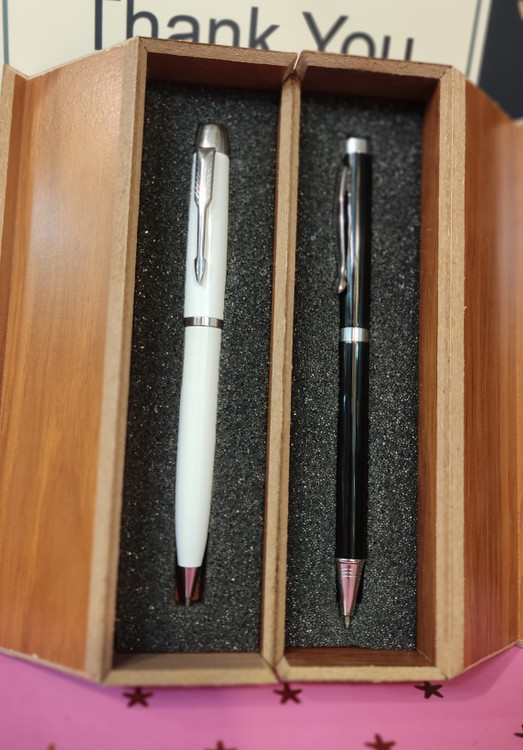 خودکار کلکسیونی آلمانی رنگ سفید و مشکی