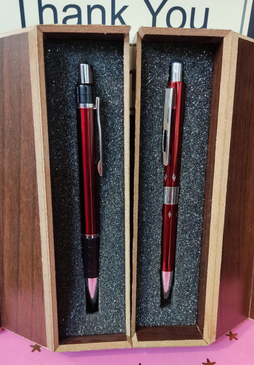 خودکار آلمانی اصل مدل اتودی رنگ ، قرمز ۱ و قرمز مشکی