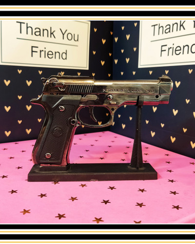 فندک اسلحهای طرح کلت به همراه پایه