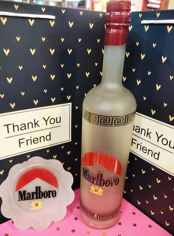 شیشه بلند ۴۴ سانتی متری و مزه خوری