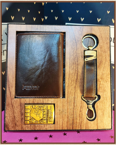 ست کیف جیبی مردانه و دسته کلید چرمی و فندک رنگ قهوهای