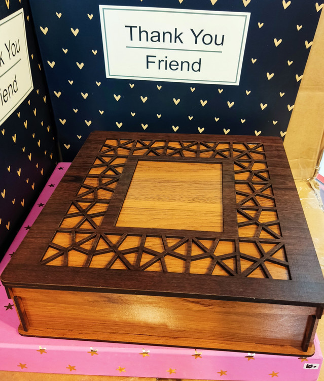 جعبه مشبک چوبی