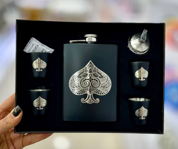 ست کادویی بطری استیل جیبی همراه با قیف پ چهار عدد شات