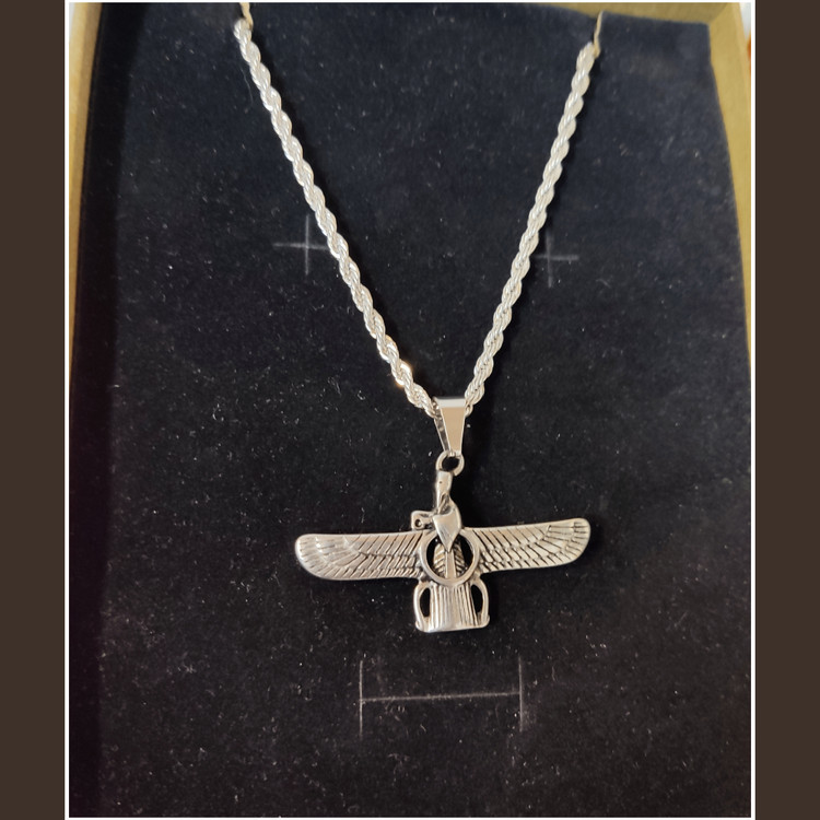 جعبه اسفنج دار و کادویی دارد