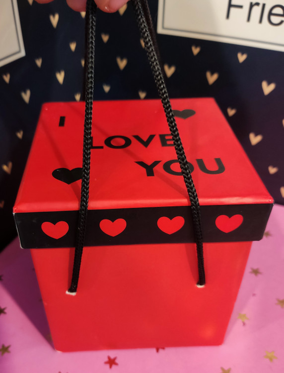 جعبه کادویی لاو