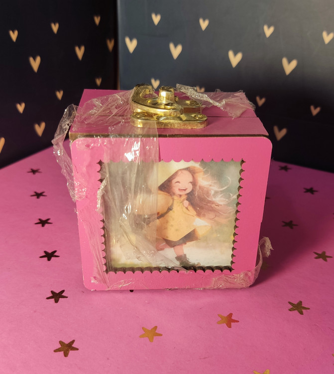 رنگ صورتی جعبه موزیکال کوکی