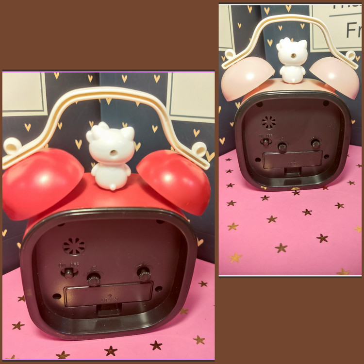 پشت ساعت ، باطری قلمی میخوره و آلارم و زنگ دارد