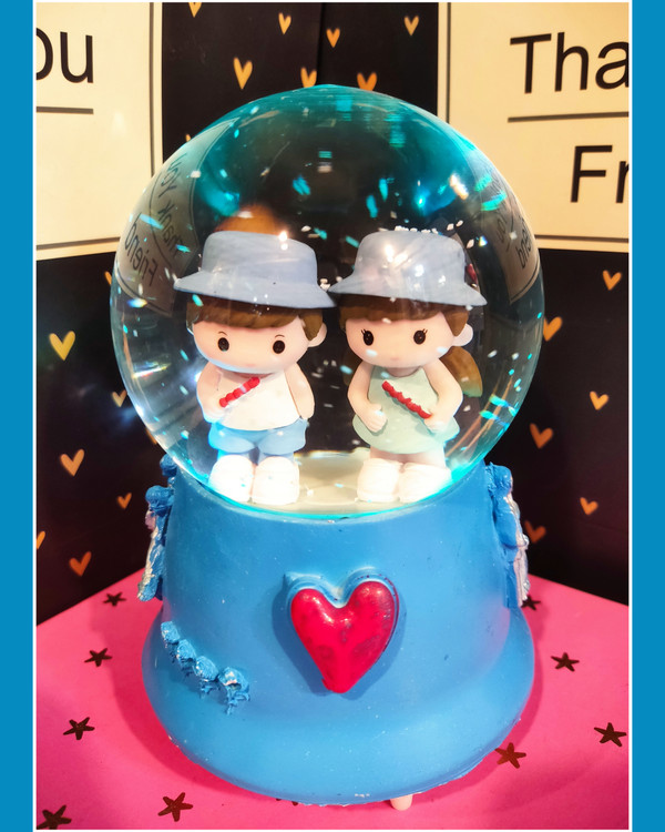 گوی بزرگ پمپی و موزیکال هفت زمانه