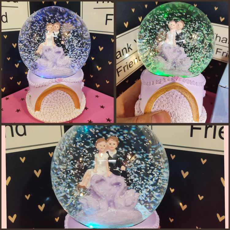 گوی با کیفیت و زیبا ، محصول وارداتی دارای پمپ و تغییر موزیک و نور خودکار