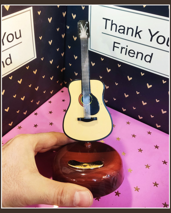 موزیک باکس کوکی و گردان طرح گیتار