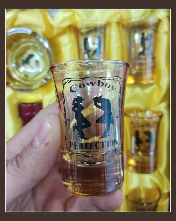 شات پایه بلند شیشه ای مدل کابوی