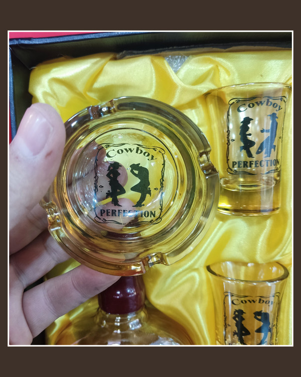 زیر سیگاری شیشه ای محصول با کیفیت وارداتی