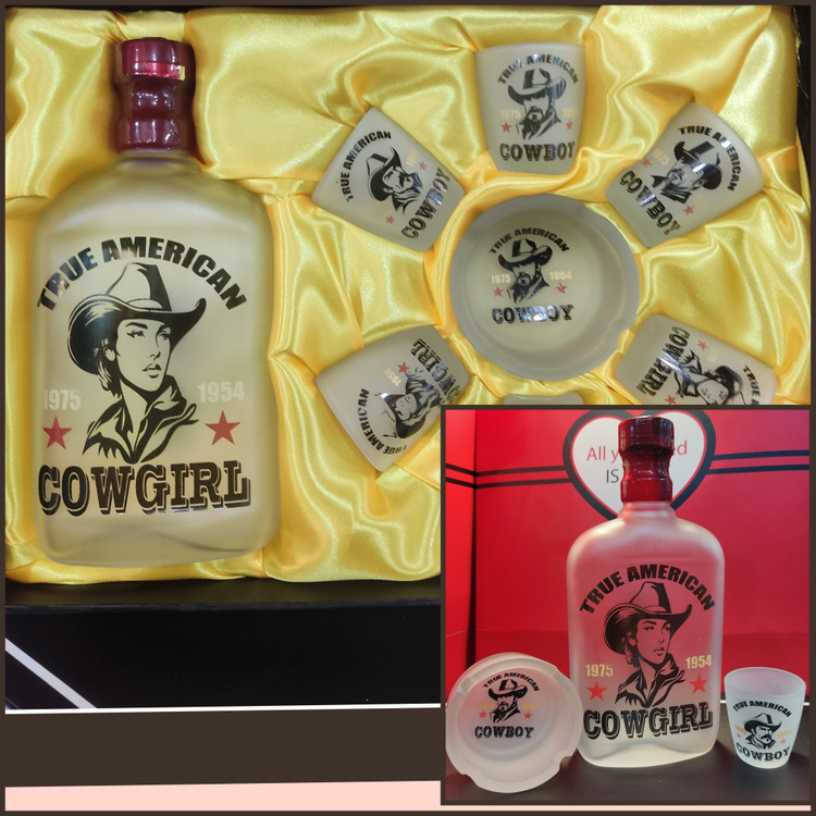 ست کامل بطری شیشه ای و ۶ عدد شات و زیر سیگاری مدل دختر کابوی