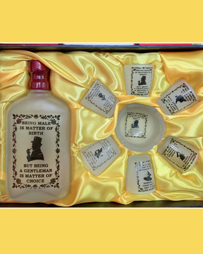 بطری جیبی شیشه ای و ۶ عدد شات و زیر سیگاری