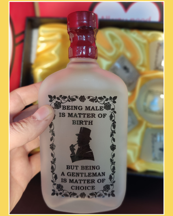 اندازه بطری جیبی شیشهای مدل جنتلمن